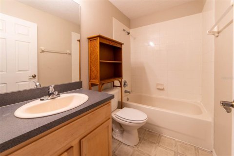 Townhouse in Orlando, Florida 3 bedrooms, 125.42 sq.m. № 2383443 - photo 13