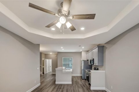 Townhouse in Groveland, Florida 3 bedrooms, 170.01 sq.m. № 1762320 - photo 11