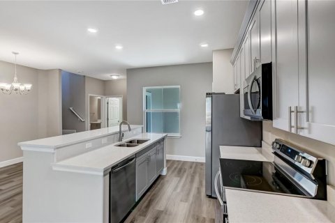 Townhouse in Groveland, Florida 3 bedrooms, 170.01 sq.m. № 1762320 - photo 6