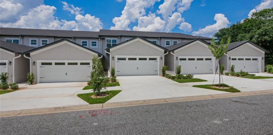 Townhouse in Groveland, Florida 3 bedrooms, 170.01 sq.m. № 1762320