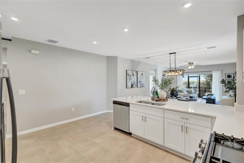 House in Palmetto, Florida 3 bedrooms, 147.9 sq.m. № 2219662 - photo 12