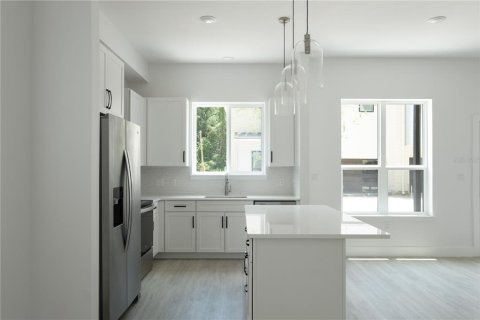 Condominio en venta en Gainesville, Florida, 1 dormitorio, 89.93 m2 № 870081 - foto 8