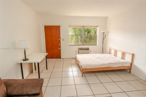 Appartement à louer à Coral Gables, Floride: 1 chambre, 64.1 m2 № 2056922 - photo 4
