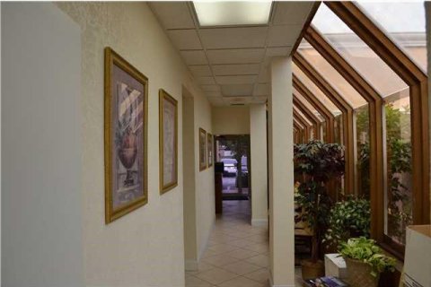 Bureau à Fort Lauderdale, Floride № 461560