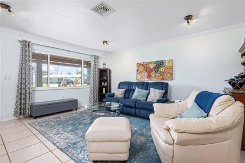 Casa en venta en Sarasota, Florida, 4 dormitorios, 179.95 m2 № 1876302 - foto 8