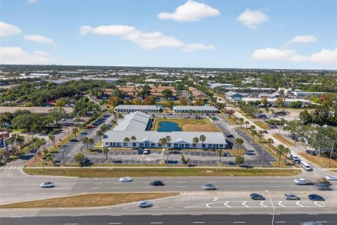 Commercial property in Largo, Florida 3437.38 sq.m. № 2103976