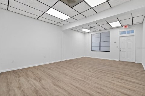 Commercial property in Largo, Florida 3437.38 sq.m. № 2103976 - photo 10