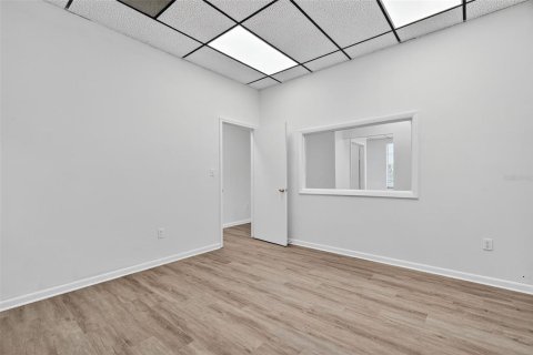 Commercial property in Largo, Florida 3437.38 sq.m. № 2103976 - photo 9