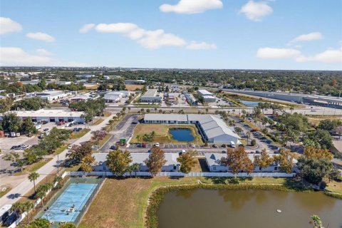 Commercial property in Largo, Florida 3437.38 sq.m. № 2103976 - photo 4