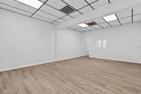 Commercial property in Largo, Florida 3437.38 sq.m. № 2103976 - photo 11