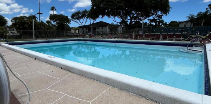 Condo in Lake Worth, Florida, 2 bedrooms  № 1185309