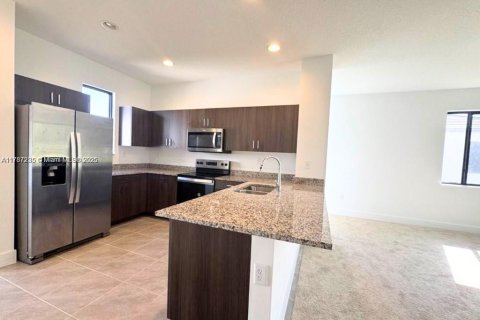 Villa ou maison à louer à Ave Maria, Floride: 3 chambres, 160.35 m2 № 1962523 - photo 4