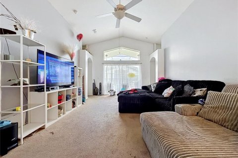 Villa ou maison à vendre à Davenport, Floride: 4 chambres, 162.58 m2 № 2224639 - photo 3