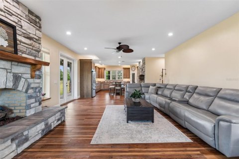House in Zephyrhills, Florida 3 bedrooms, 196.58 sq.m. № 2113097 - photo 11