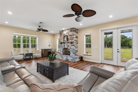 House in Zephyrhills, Florida 3 bedrooms, 196.58 sq.m. № 2113097 - photo 12