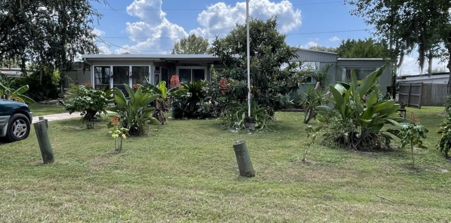 Casa en Crescent City, Florida 3 dormitorios, 111.48 m2 № 773343