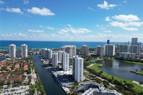 Copropriété à louer à Aventura, Floride: 2 chambres, 92.53 m2 № 1996269 - photo 7