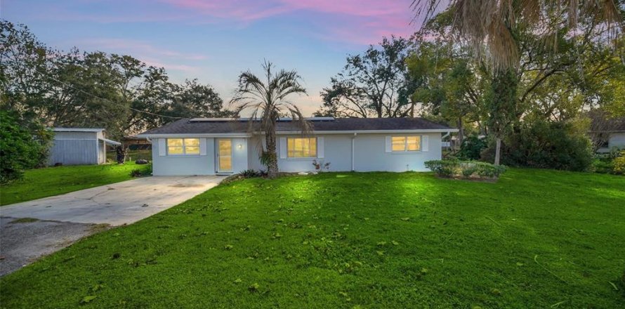 Casa en Summerfield, Florida 3 dormitorios, 134.8 m2 № 1901138