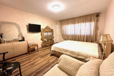 Condo in Hallandale Beach, Florida, 1 bedroom  № 1864205 - photo 14