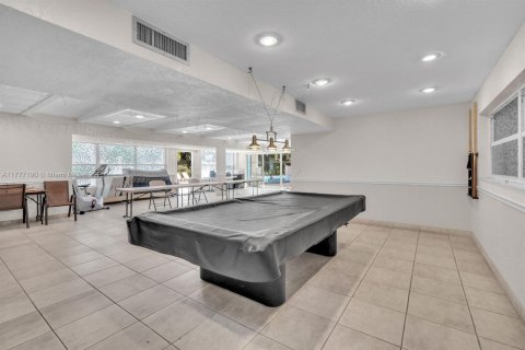 Condo in Hallandale Beach, Florida, 1 bedroom  № 1864205 - photo 28