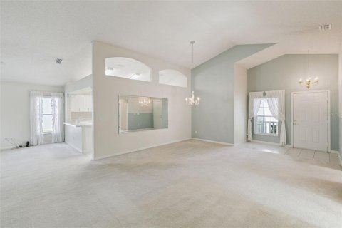 Villa ou maison à vendre à Clermont, Floride: 2 chambres, 160.16 m2 № 2420052 - photo 6