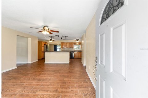 Casa en venta en Leesburg, Florida, 4 dormitorios, 204.38 m2 № 1912608 - foto 7