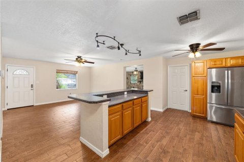 Casa en venta en Leesburg, Florida, 4 dormitorios, 204.38 m2 № 1912608 - foto 18