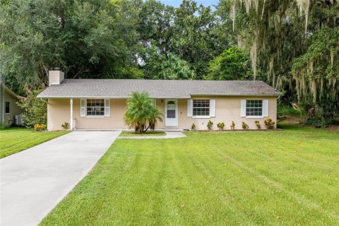 Casa en venta en Leesburg, Florida, 4 dormitorios, 204.38 m2 № 1912608 - foto 1