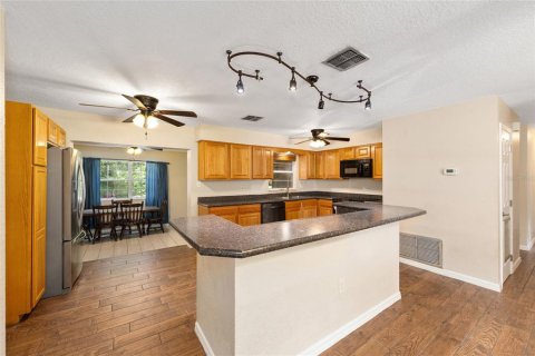 Casa en venta en Leesburg, Florida, 4 dormitorios, 204.38 m2 № 1912608 - foto 15