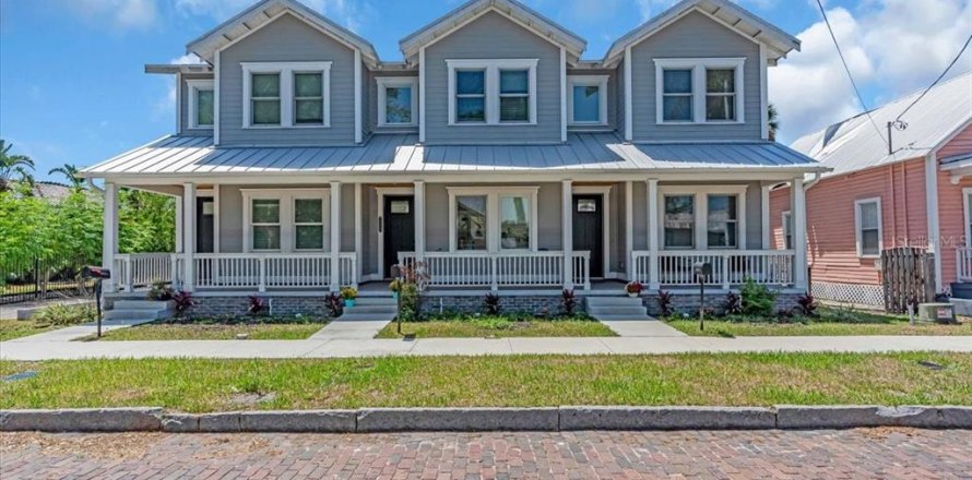 Touwnhouse à Tampa, Floride 3 chambres, 121.52 m2 № 1736745