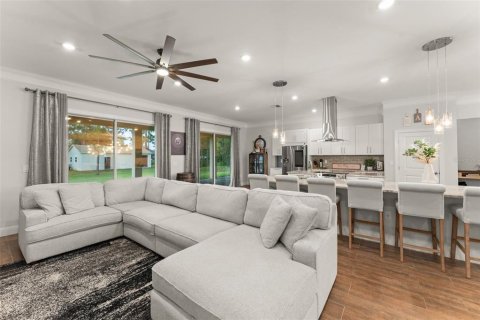 House in Orlando, Florida 4 bedrooms, 282.24 sq.m. № 1831571 - photo 12
