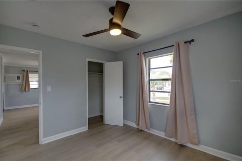 Villa ou maison à vendre à Saint Petersburg, Floride: 2 chambres, 65.4 m2 № 2322511 - photo 11