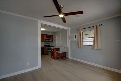Villa ou maison à vendre à Saint Petersburg, Floride: 2 chambres, 65.4 m2 № 2322511 - photo 8