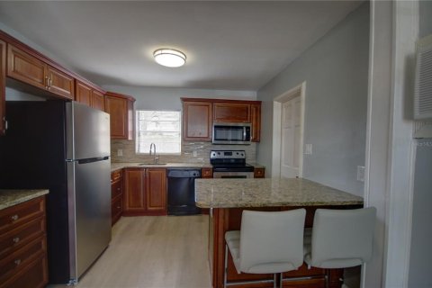 Villa ou maison à vendre à Saint Petersburg, Floride: 2 chambres, 65.4 m2 № 2322511 - photo 4