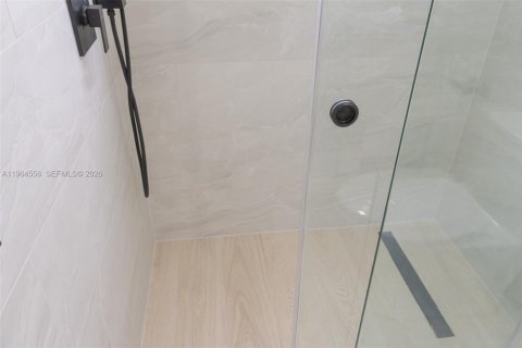 Condo in Pompano Beach, Florida, 3 bedrooms  № 2029484 - photo 17