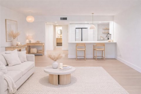 Condo in Pompano Beach, Florida, 3 bedrooms  № 2029484 - photo 8