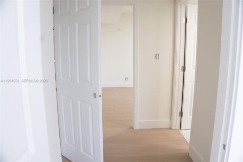 Condo in Pompano Beach, Florida, 3 bedrooms  № 2029484 - photo 22