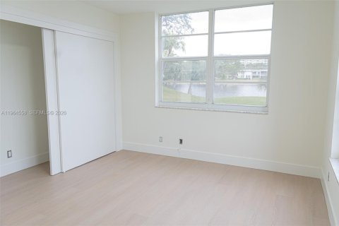 Condo in Pompano Beach, Florida, 3 bedrooms  № 2029484 - photo 21