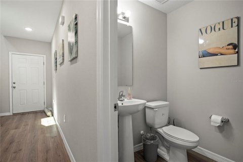 House in Wesley Chapel, Florida 4 bedrooms, 206.8 sq.m. № 2104755 - photo 12