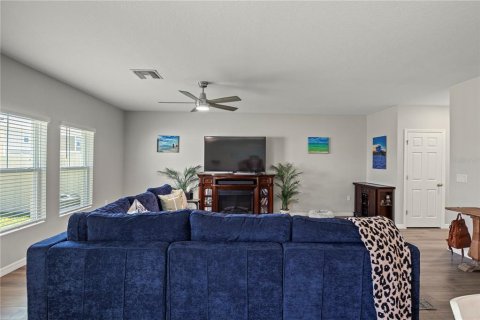House in Wesley Chapel, Florida 4 bedrooms, 206.8 sq.m. № 2104755 - photo 10