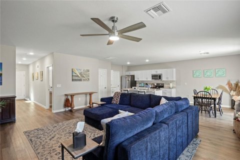 House in Wesley Chapel, Florida 4 bedrooms, 206.8 sq.m. № 2104755 - photo 8