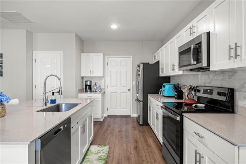 House in Wesley Chapel, Florida 4 bedrooms, 206.8 sq.m. № 2104755 - photo 5