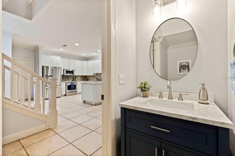 Townhouse in Saint Petersburg, Florida 3 bedrooms, 184.88 sq.m. № 2296545 - photo 15