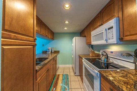 Adosado en alquiler en Madeira Beach, Florida, 2 dormitorios, 96.62 m2 № 1787893 - foto 16