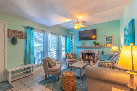 Adosado en alquiler en Madeira Beach, Florida, 2 dormitorios, 96.62 m2 № 1787893 - foto 8