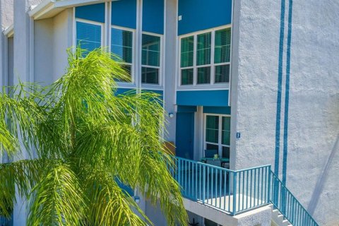 Adosado en alquiler en Madeira Beach, Florida, 2 dormitorios, 96.62 m2 № 1787893 - foto 1