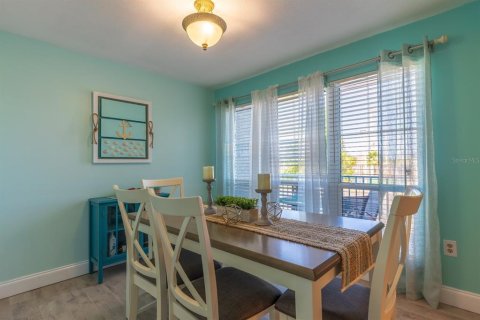 Adosado en alquiler en Madeira Beach, Florida, 2 dormitorios, 96.62 m2 № 1787893 - foto 12