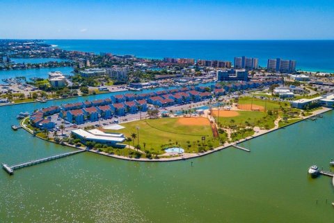 Adosado en alquiler en Madeira Beach, Florida, 2 dormitorios, 96.62 m2 № 1787893 - foto 27