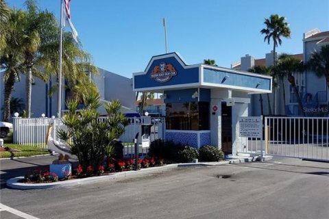 Adosado en alquiler en Madeira Beach, Florida, 2 dormitorios, 96.62 m2 № 1787893 - foto 7