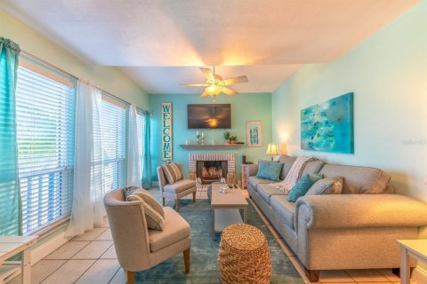 Adosado en alquiler en Madeira Beach, Florida, 2 dormitorios, 96.62 m2 № 1787893 - foto 9